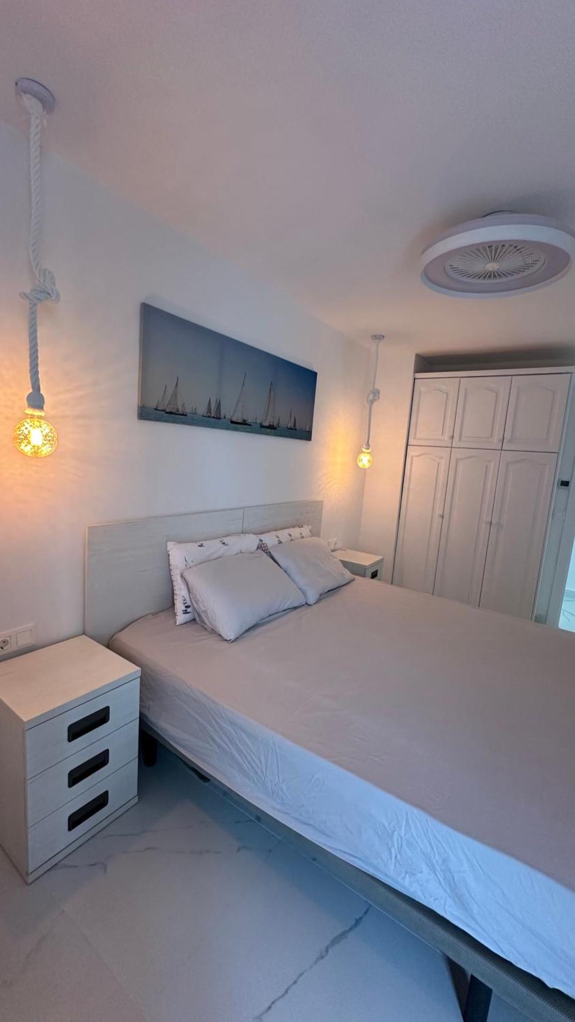 Seaview 2 Bed Apart , 30M From Playa Arenal, Garage Apartment Калпе Екстериор снимка