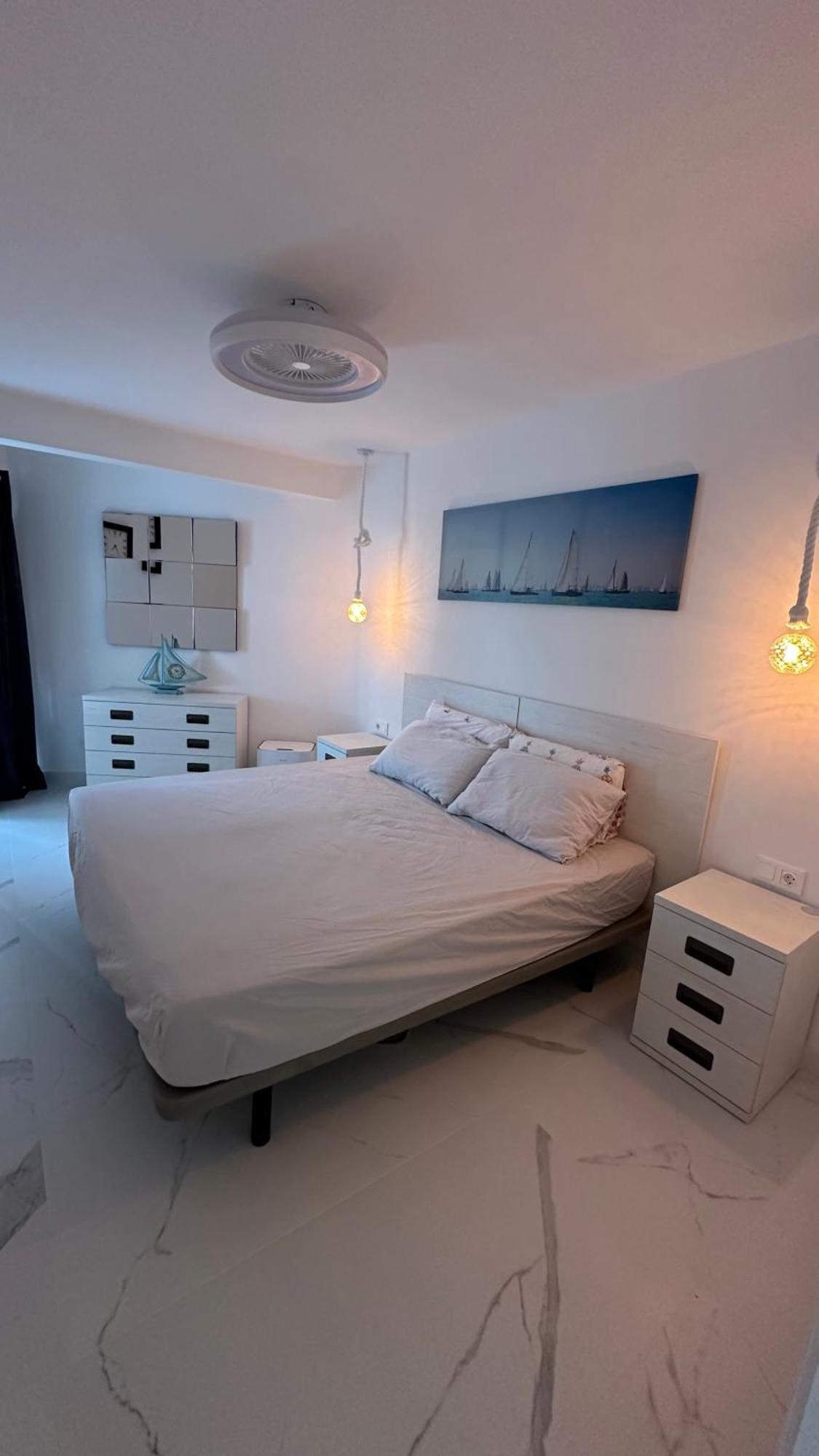 Seaview 2 Bed Apart , 30M From Playa Arenal, Garage Apartment Калпе Екстериор снимка